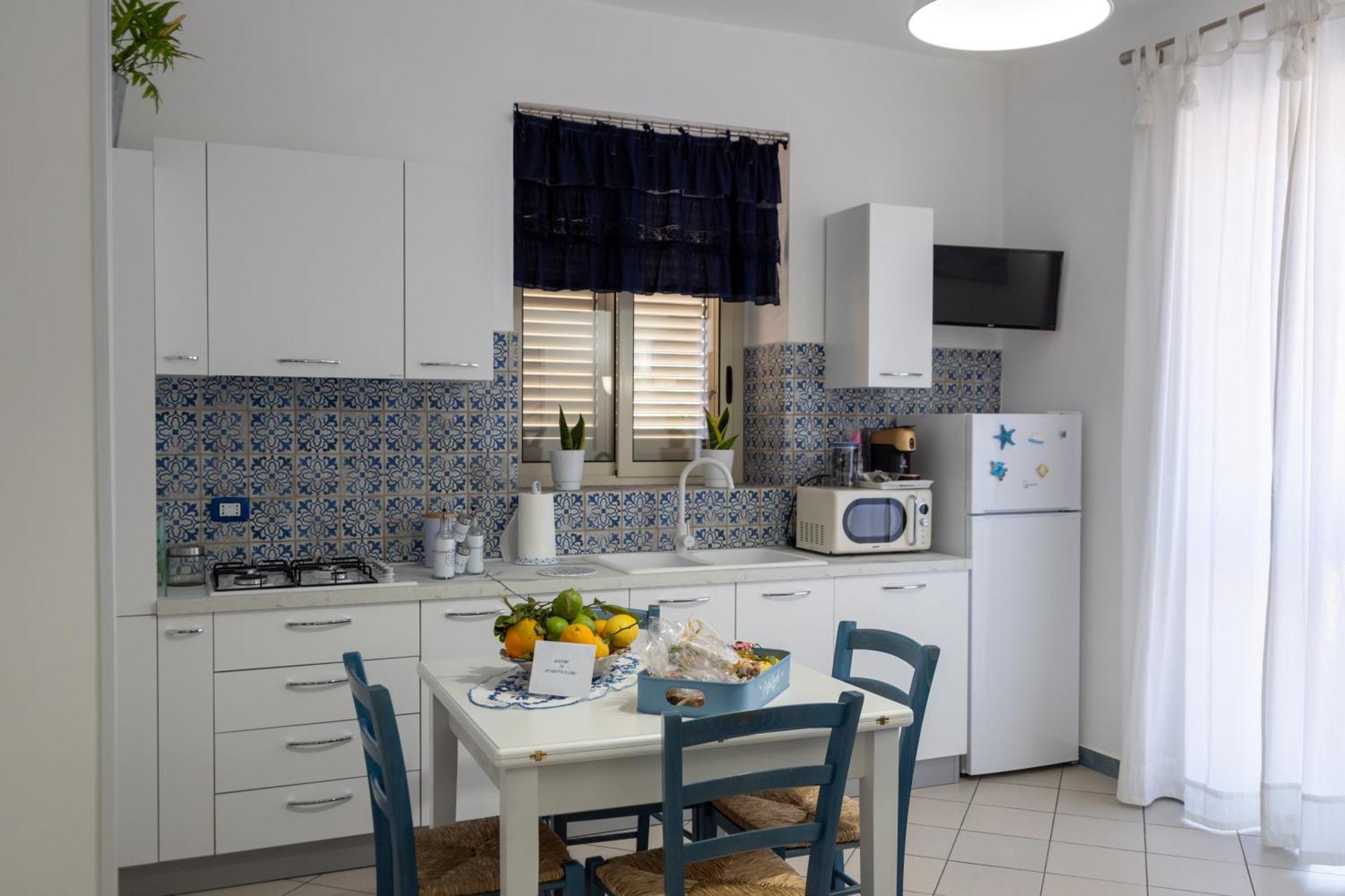 Casa Vacanze La Casetta Di Zinu' Porto Empedocle Ngoại thất bức ảnh